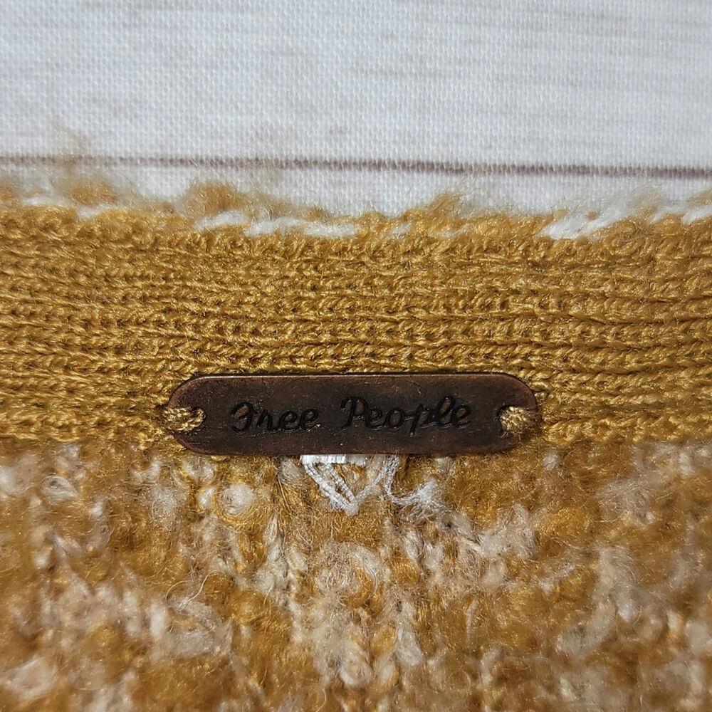 Free People Moira Wool-Blend Slouchy Tunic Sweater in Honeycomb, sz small - Picture 6 of 13